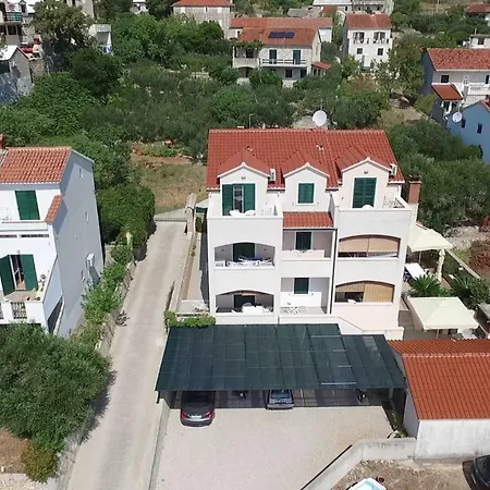 Borovina Lägenhet Bol